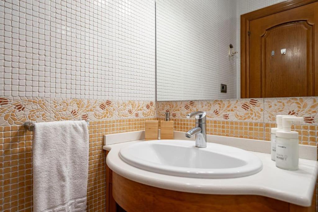 Apartamento La Joya Gijón Dış mekan fotoğraf